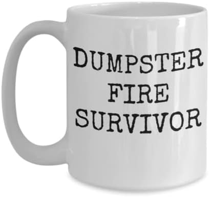 Çöp tenekesi yangından kurtulan, komik iş kahve kupası